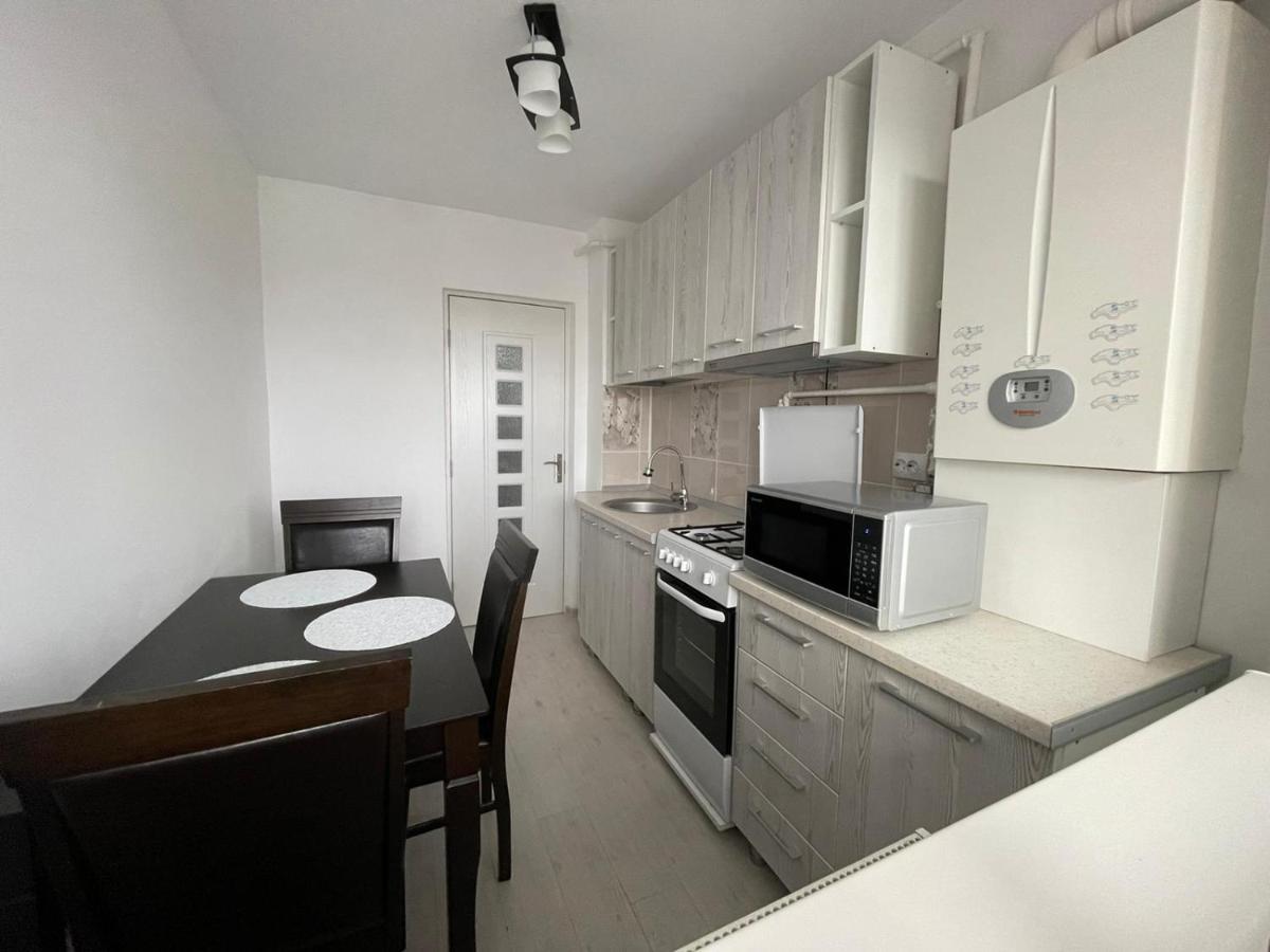 Elite Apartment Targoviste Bagian luar foto